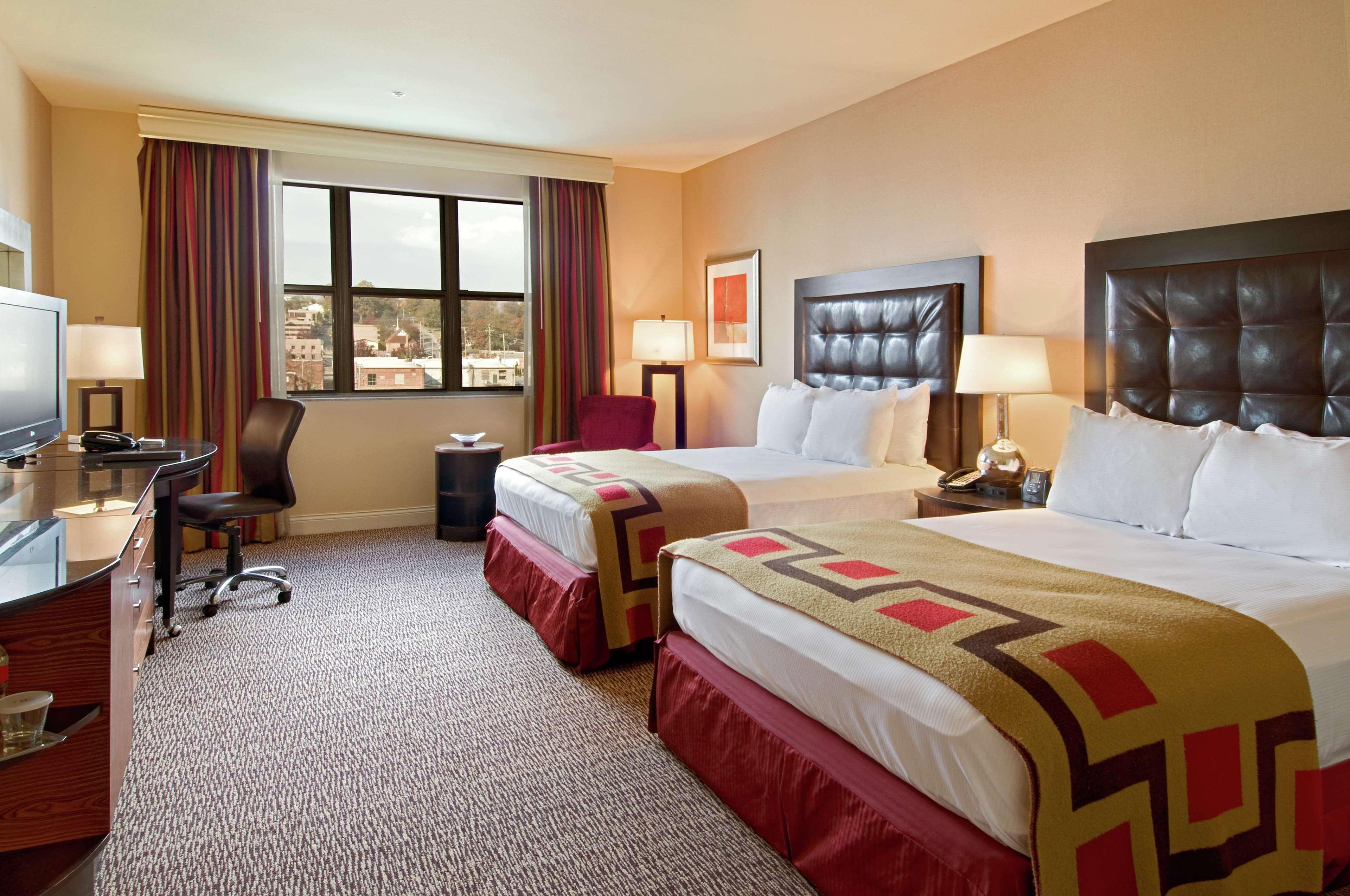Hilton Promenade Branson Landing Hotel Room photo